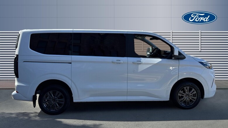 Ford Tourneo Custom 320 L1 Diesel Fwd 2.0 EcoBlue 136ps H1 Titanium 8 seater Auto